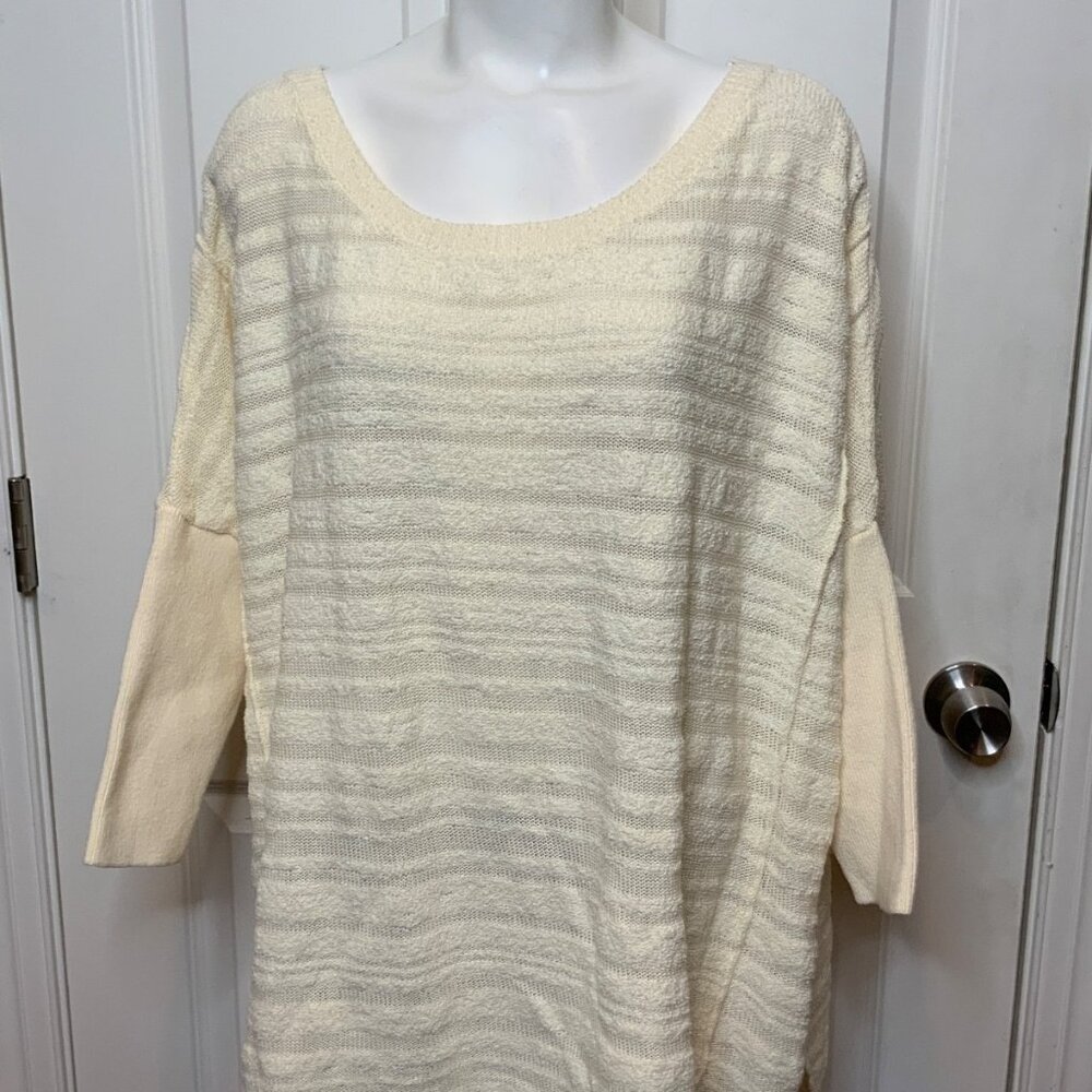Pilcro Cream Textured Striped 3/4 Sleeve Sweater, Size Large